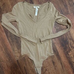 Madewell Women's Tan Beige Long-Sleeve V-Neck Bodysuit Size XS NWT